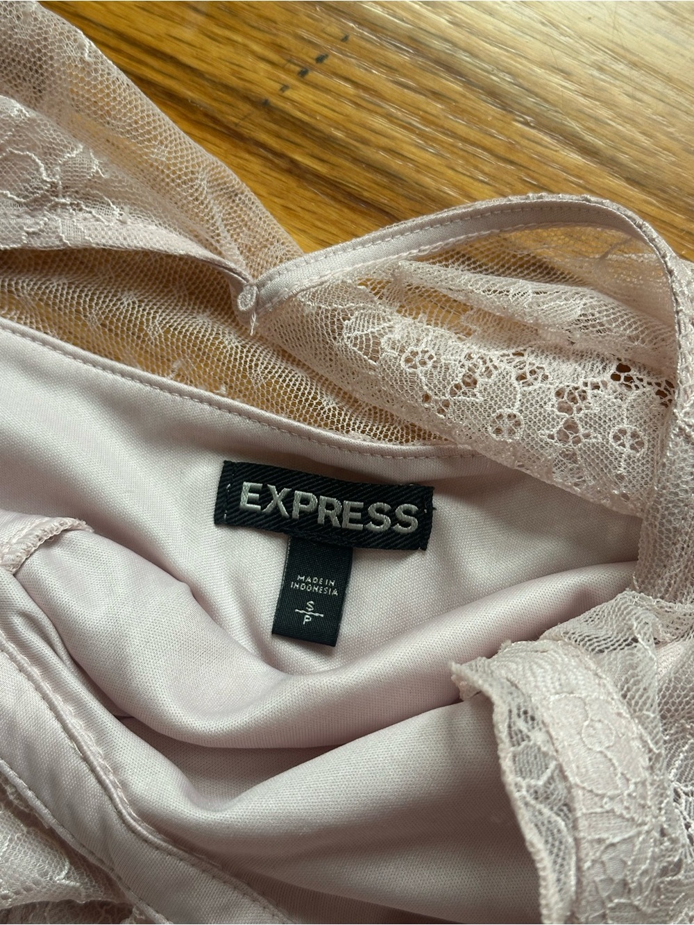 Express Lace Ruffle Tank Top - Light Pink - Picture 2 of 2